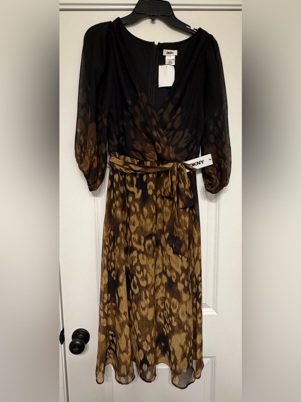 DKNY Leopard Animal Print Chiffon Fit & Flare Midi 3/4 V-Neck Tie 8 NWT